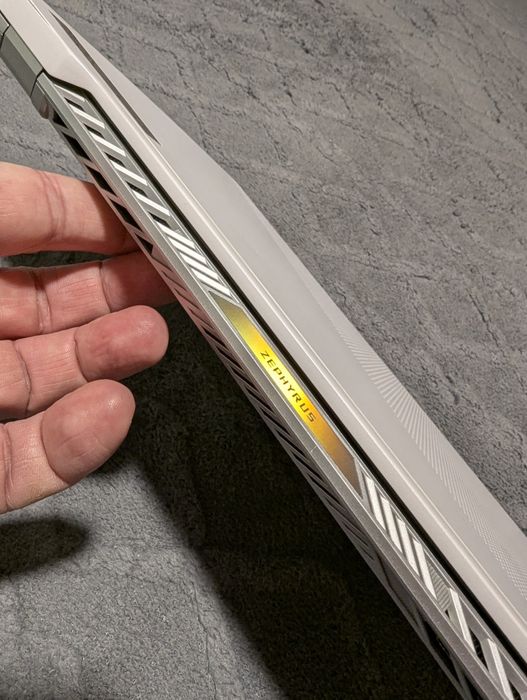 Laptop gaming premium ASUS ROG Ryzen 9,  RTX 3060 6GB, 32GB DDR, 1 TB