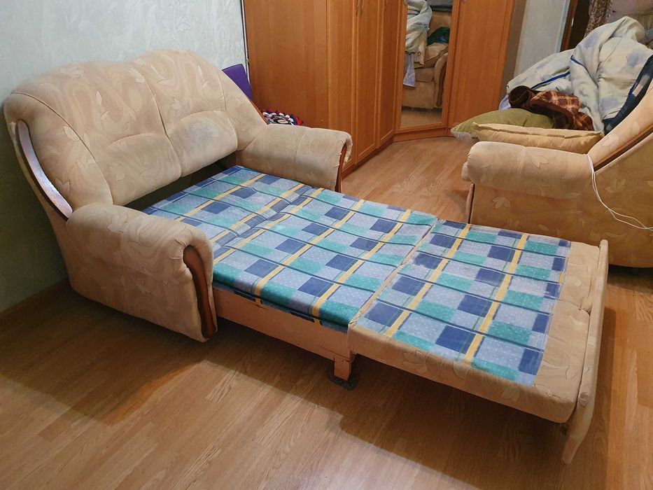 Продам 2 дивана состояние хорошее