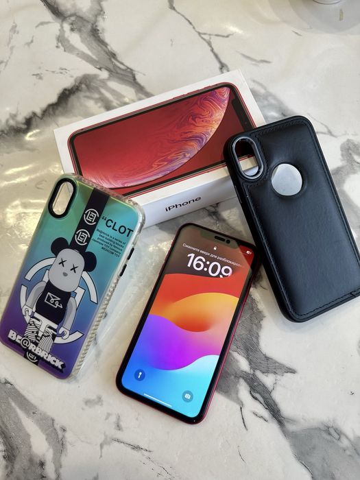 Продаю іPhone XR 128Gb Red