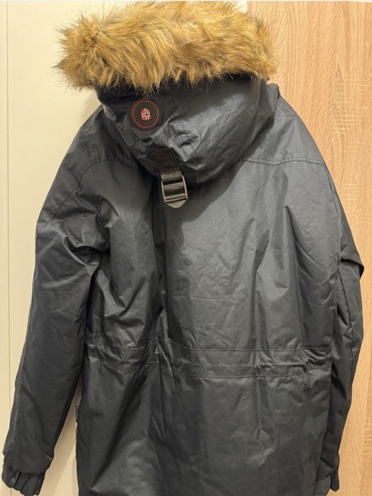 Яке NORWAY Geographical ново