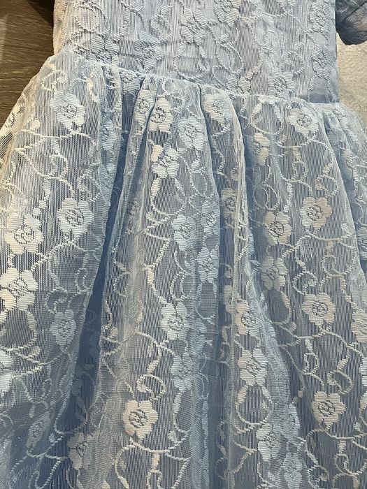 Красивое голубое платье