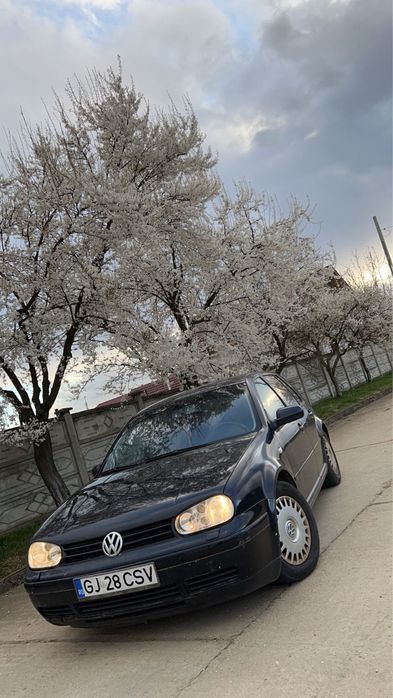 Se vinde vw golf 4 1.9 axr 101 2003