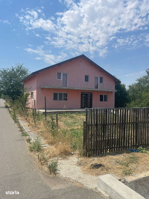 De vanzare casa Tiganesti P+M