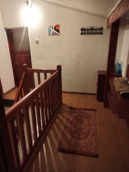 Sinaia închiriez garsonieră/ central