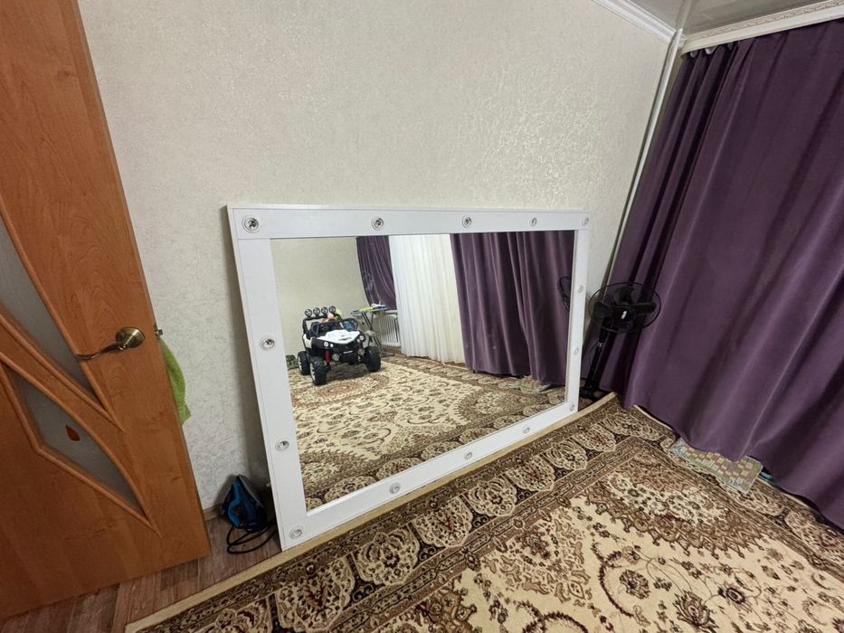 Продам зеркало большой без ламп