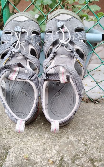 Оригинални сандали