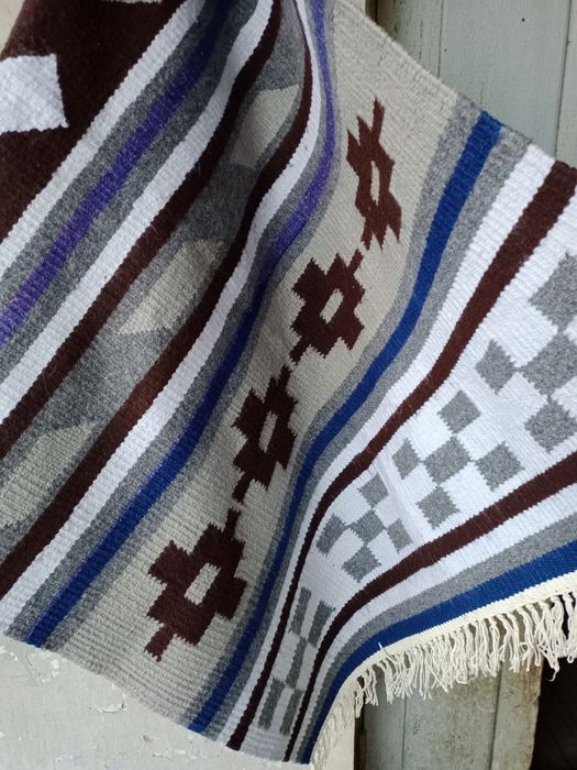 Продам  красивые сундуки,палас полушерсть