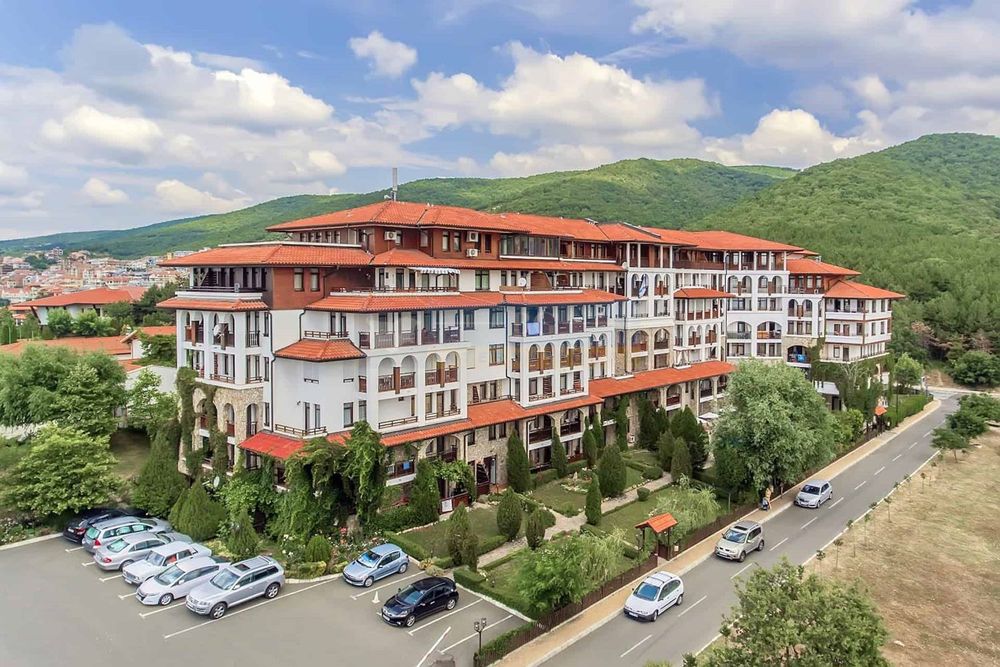 Продава се Тристаен апартамент в Свети Влас - 89 кв.м за 814 €/кв.м - Снимка #1