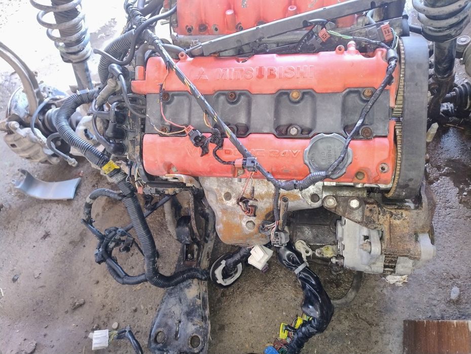 Двигатель от Митсубиси Галант 2.5 V6