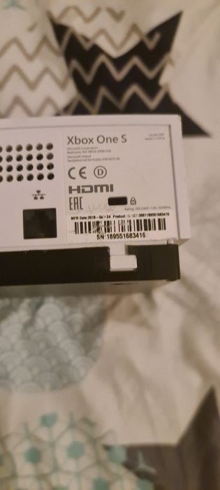 Vând Xbox one s DEFECT