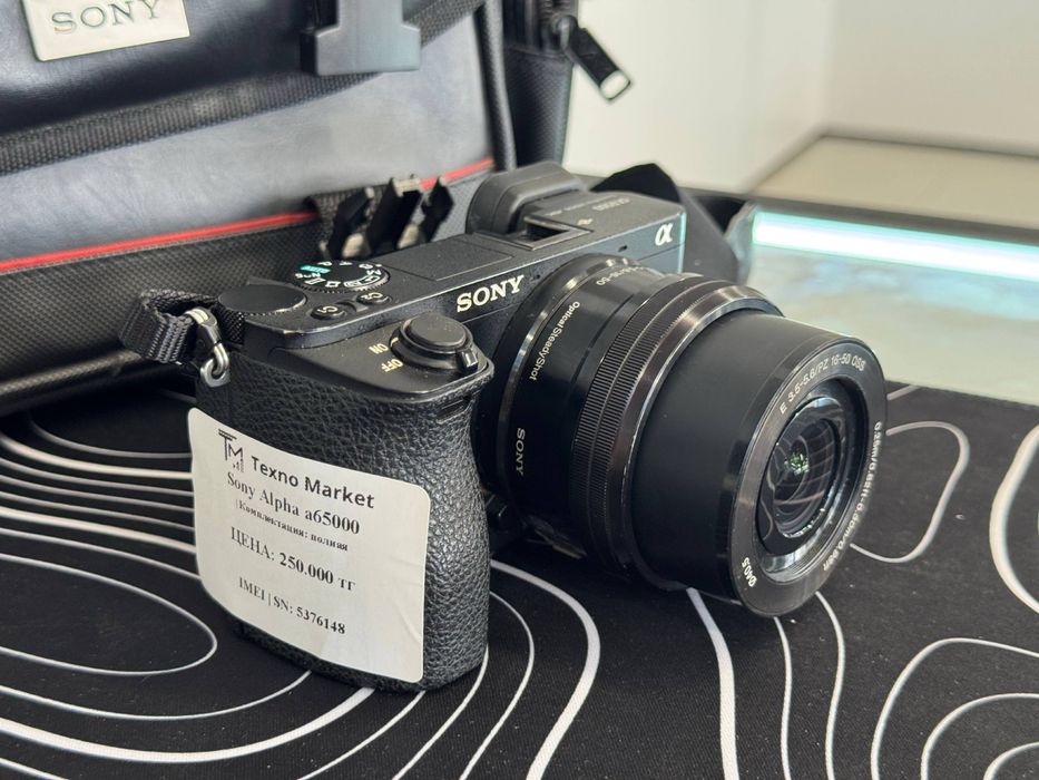 Sony Alpha a65000