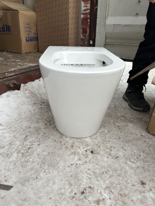 Продам напольный унитаз для инсталяции