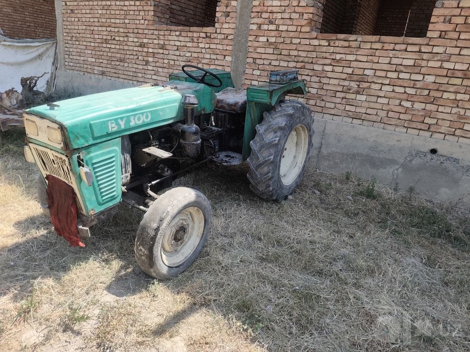 Mini traktor By300 sotiladi