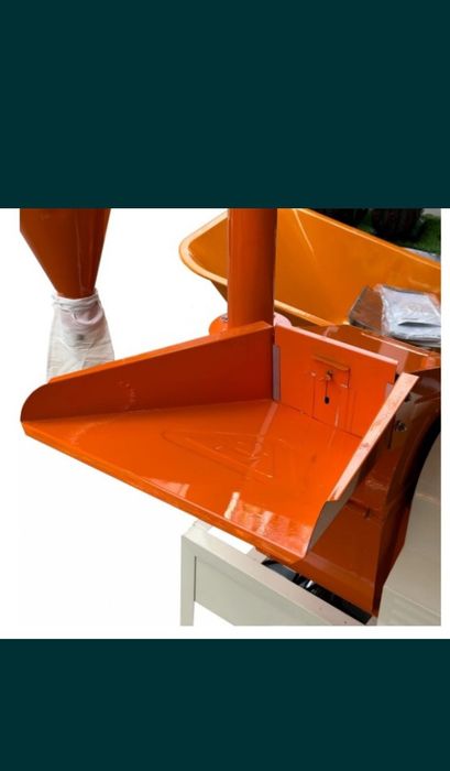 Продам кормовая дробилка