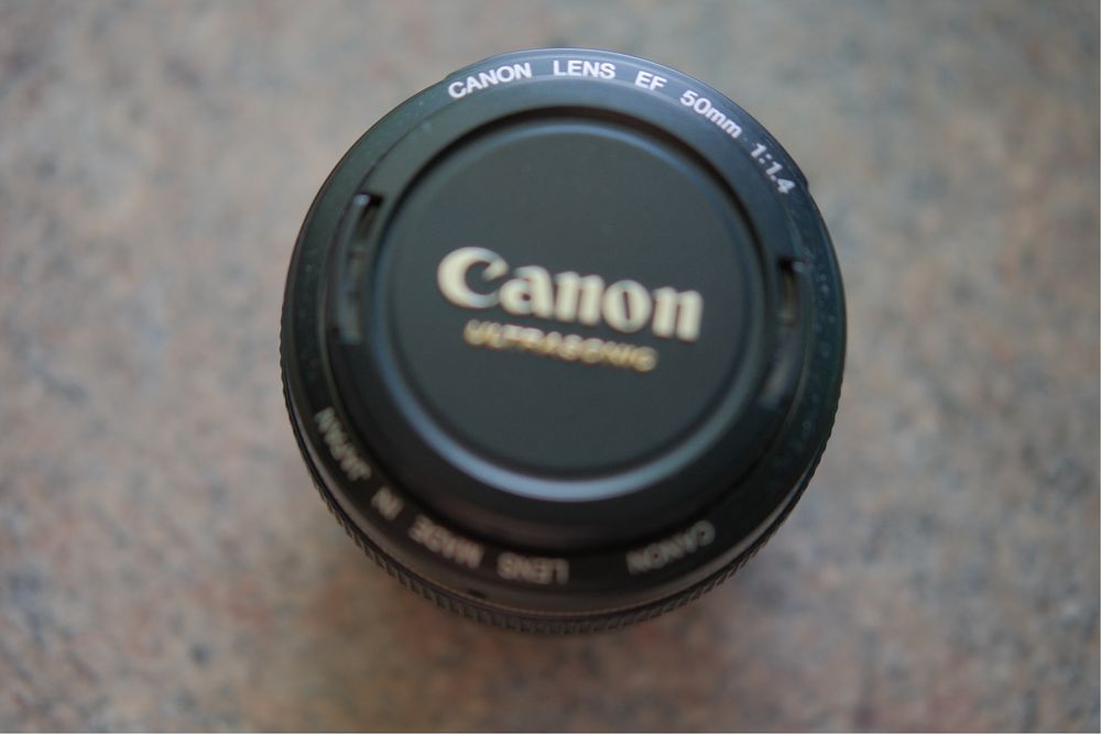 Обьектив Canon EF 50mm 1/1.4