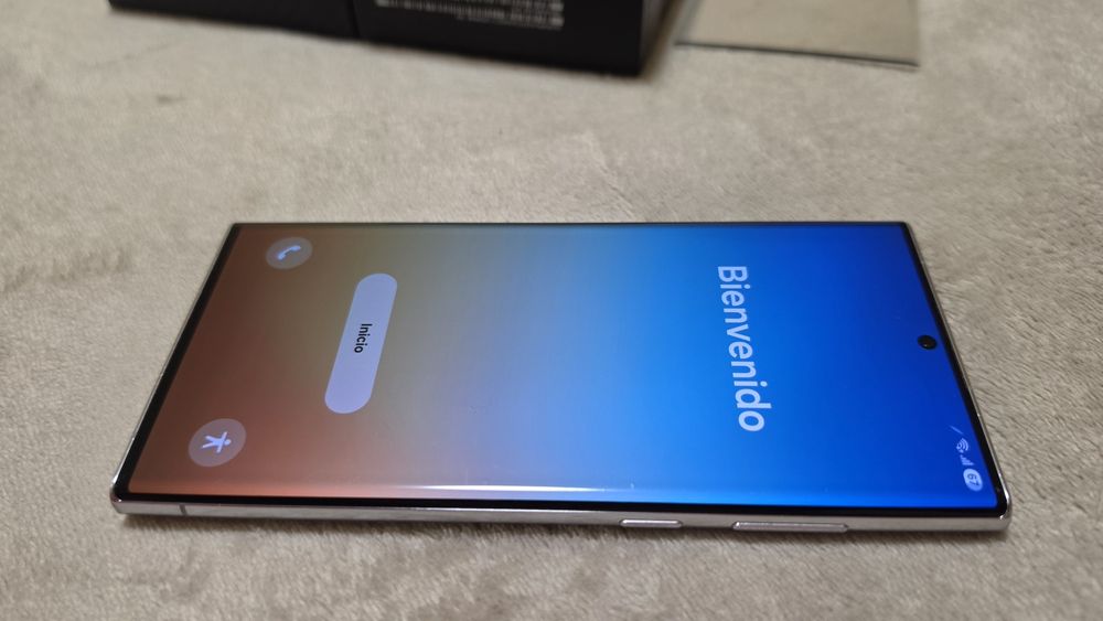 Продавам Samsung galaxy s 22 ultra