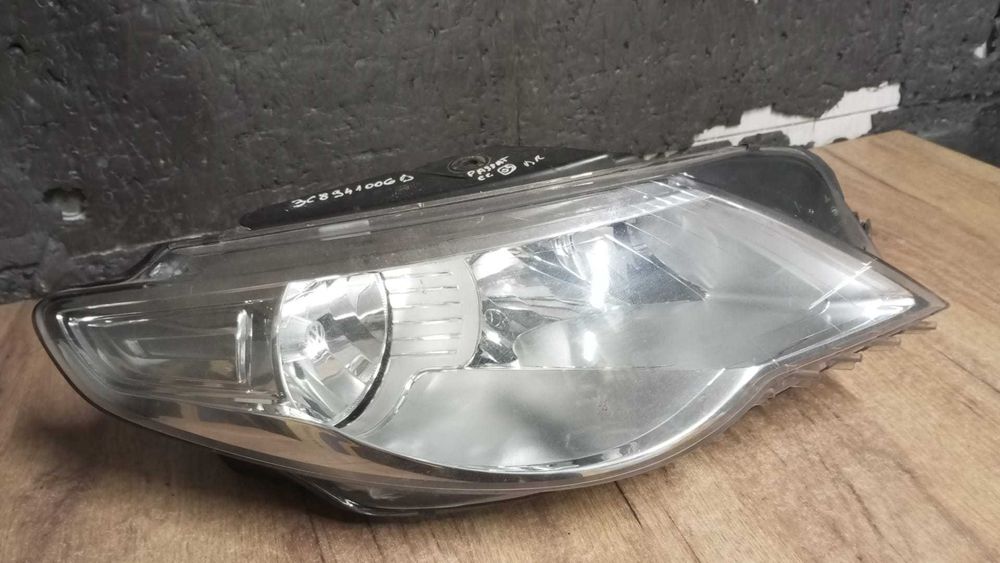 Far Dreapta VW Passat CC 2008-2012 Original Halogen Europa