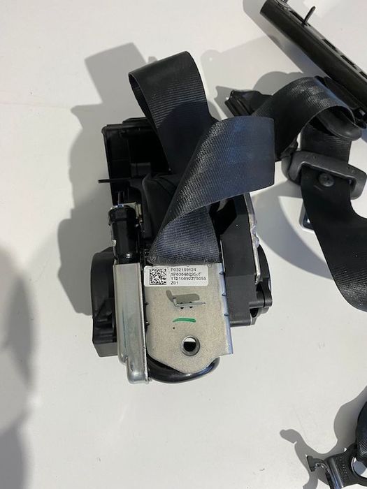 Centura Stanga Fata Volvo XC40 2018+ 32149124