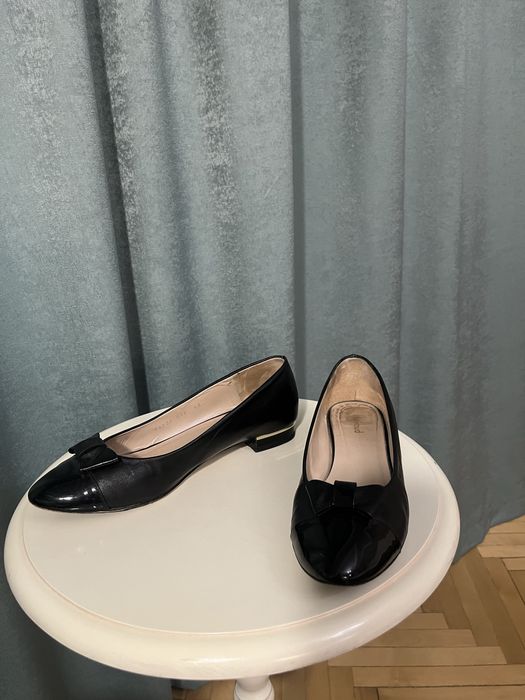 Туфли черные на низком каблуке