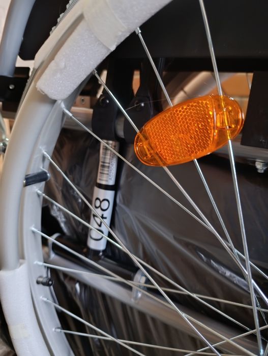 Коляска инвалидная новая , прогулочная