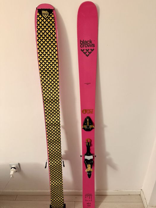 Schiuri de tura Black Crows Corvus Freebird 183 cm Set