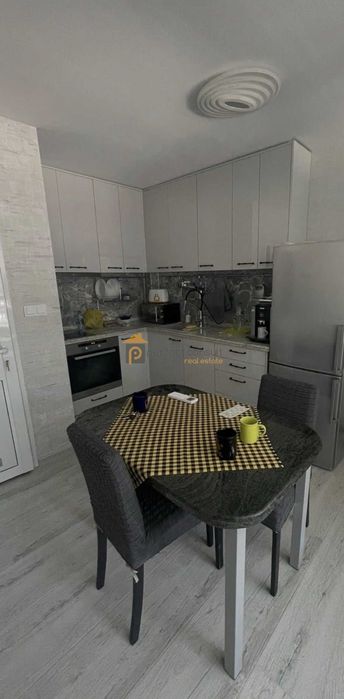 Двустаен апартамент в Южен