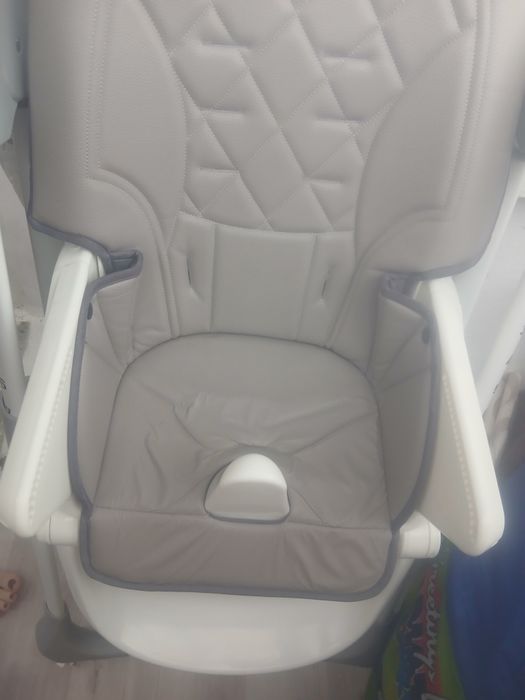 Продам стул для кормление