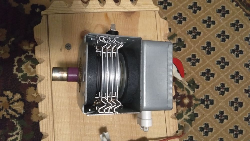 Магнетрон для микроволновки