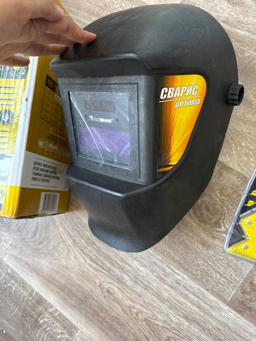 Сварочный аппарат + каска + угольник магнитный