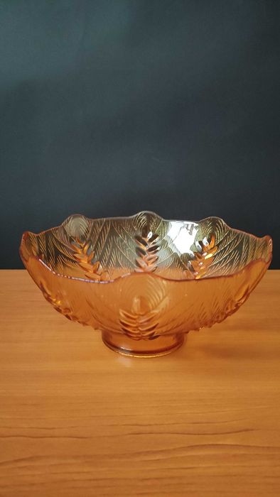 Разкошна фруктиера от кехлибарено стъкло