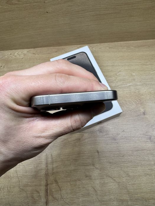 iPhone 15 PRO 256Gb Natural titanium 94% battery life