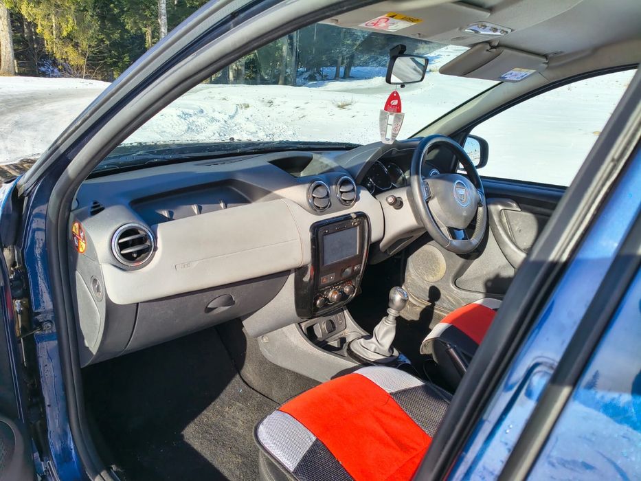 Vând Dacia Duster, an 2015, motor 1.5