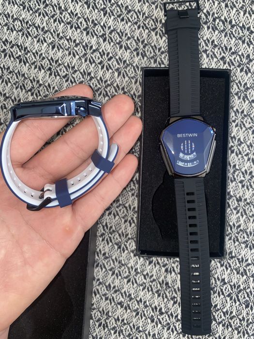 Часы Bestwin Hoursly