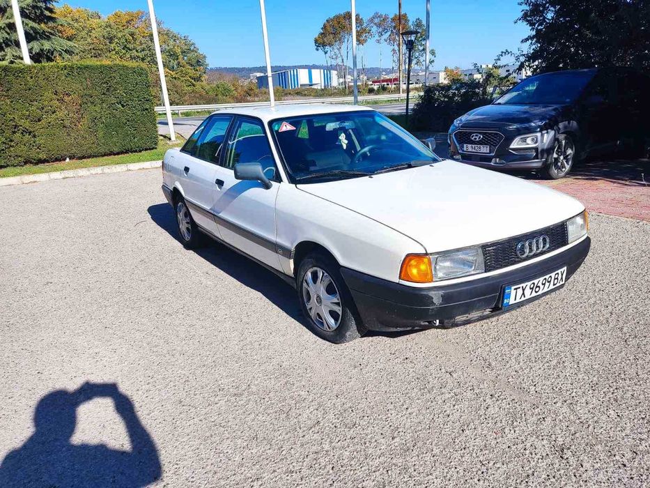 Лек автомобил AUDI 80 (яйце)