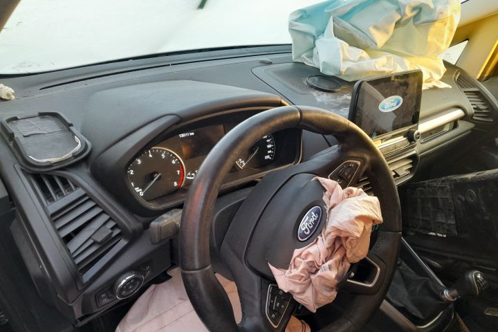 Dezmembrez Ford EcoSport 2