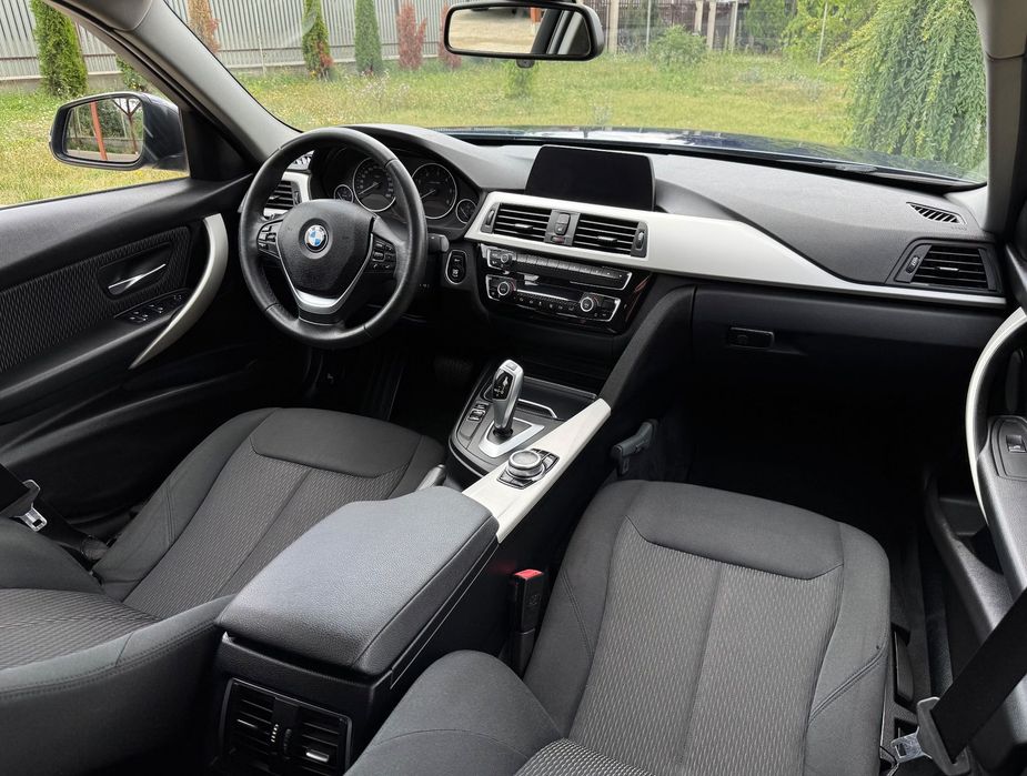 BMW Seria 3 Recent adusa / 2.0 Diesel 150 CP / Faruri Led