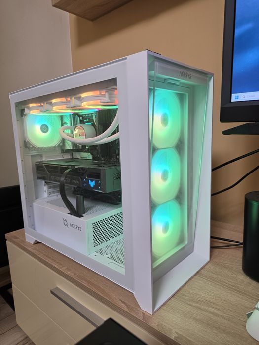 Gaming Pc Ryzen 7 9700x,Rtx 5070,32Gb Ram,1tb Nvme