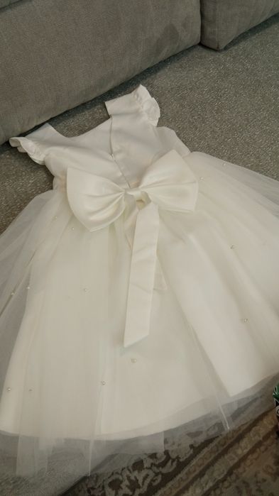 Продам платье для девочки