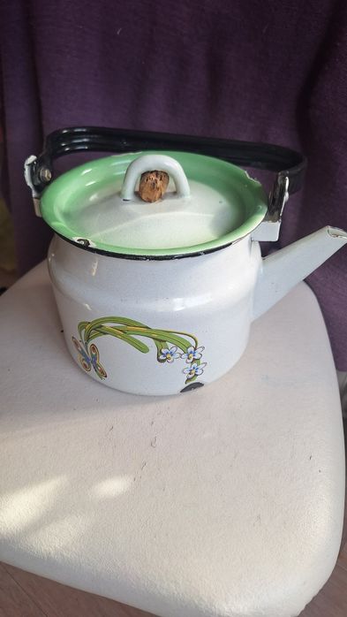 Чайник, кржка отдам за вкусняшку