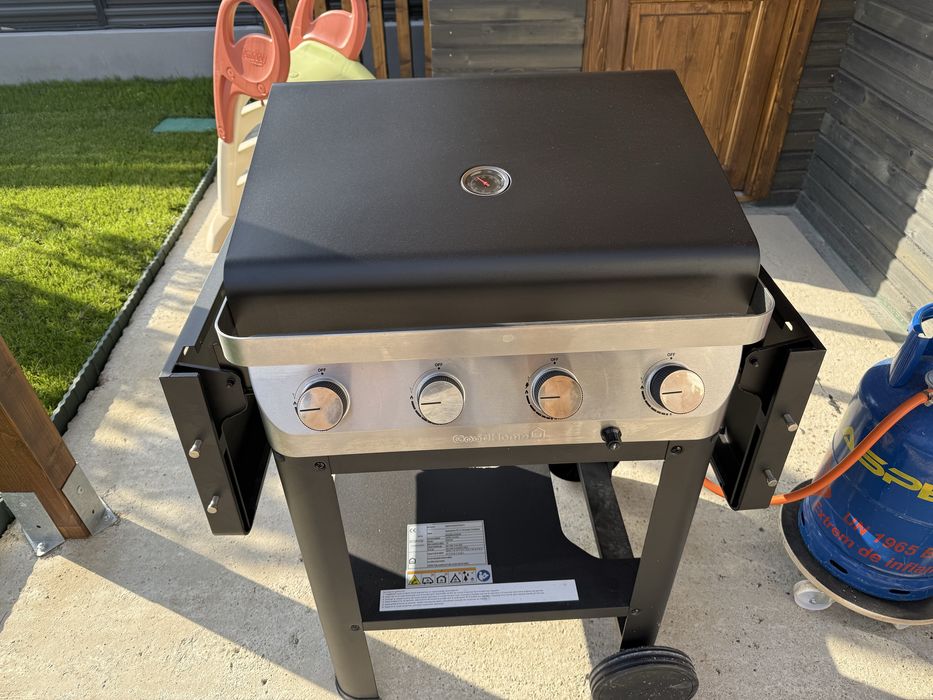 Gratar pe gaz, 4 arzatoare, husa cadou. Garantie 18 luni