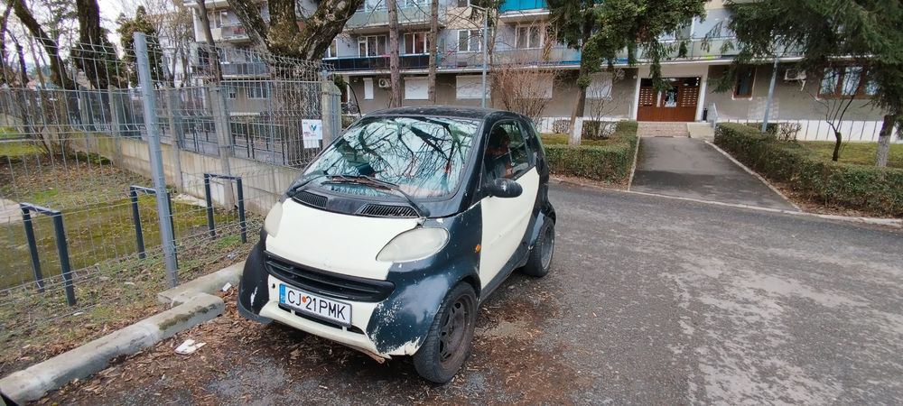 Se vinde Smart City-coupe