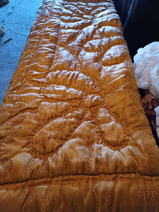 Plapumă 2 persoane folosită foarte puțin.+ 2 perne decorative