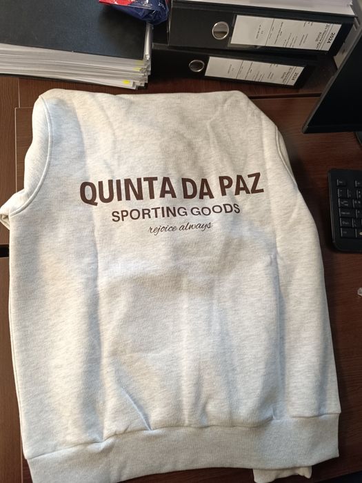 Суичър с качулка