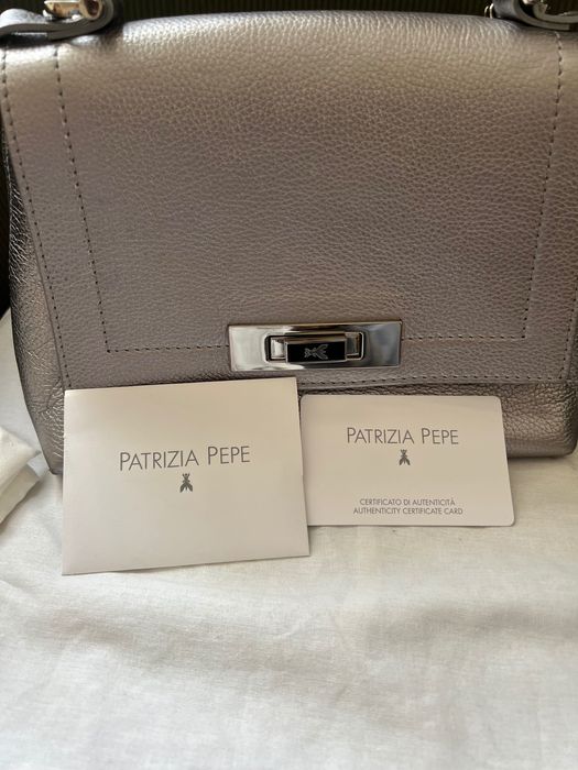 Оригинална кожена чанта Patrizia Pepe – като нова