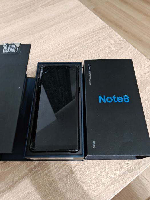 Vând Samsung Note 8