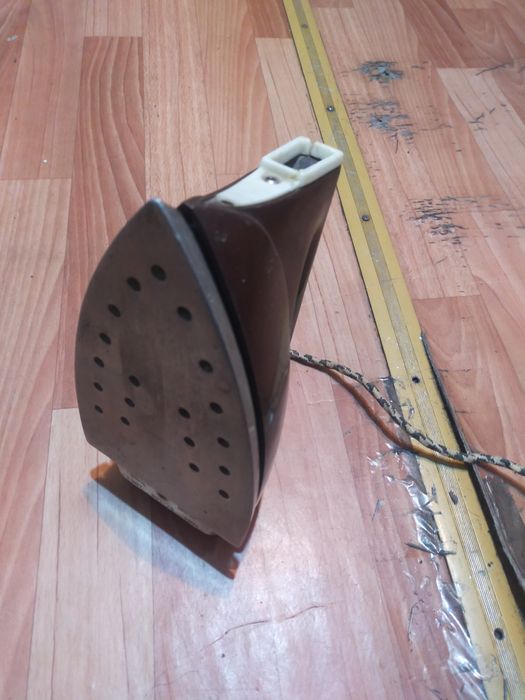 Утюги из СССР , б/ у.