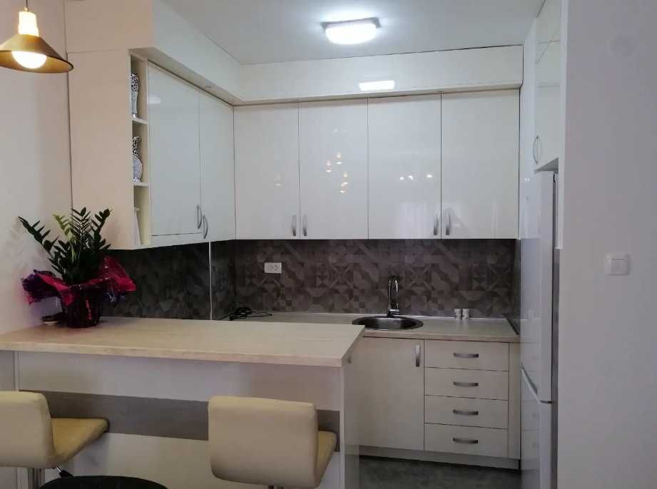 Дава се под наем Двустаен апартамент в Пловдив, Централна гара - 57 кв.м за 290.7 € - Снимка #2