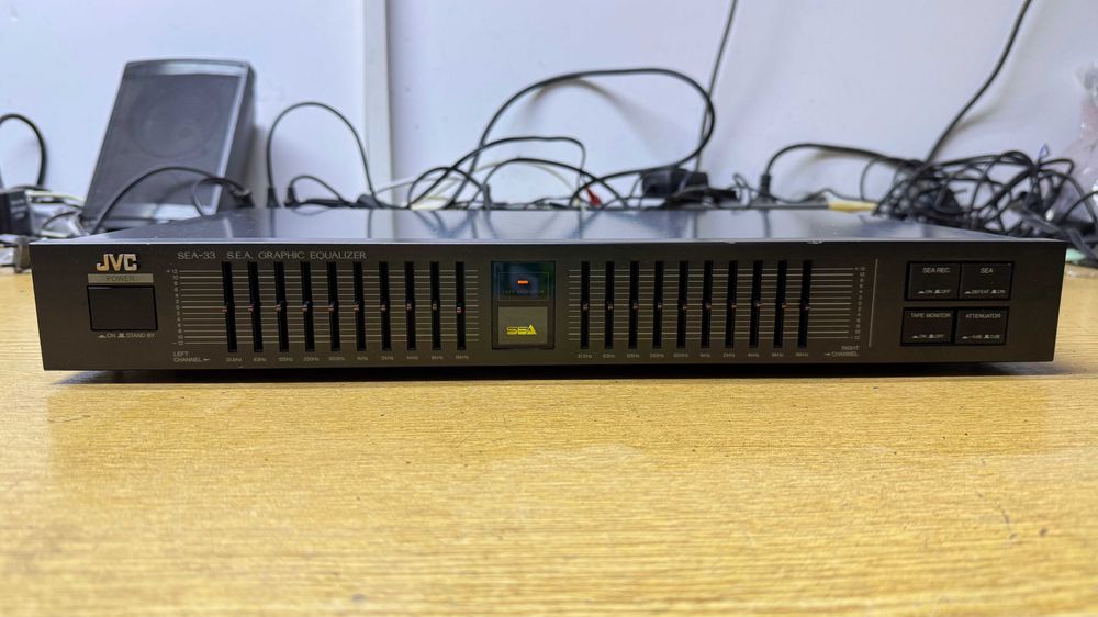 Egalizator grafic JVC SEA-33 2x10 benzi