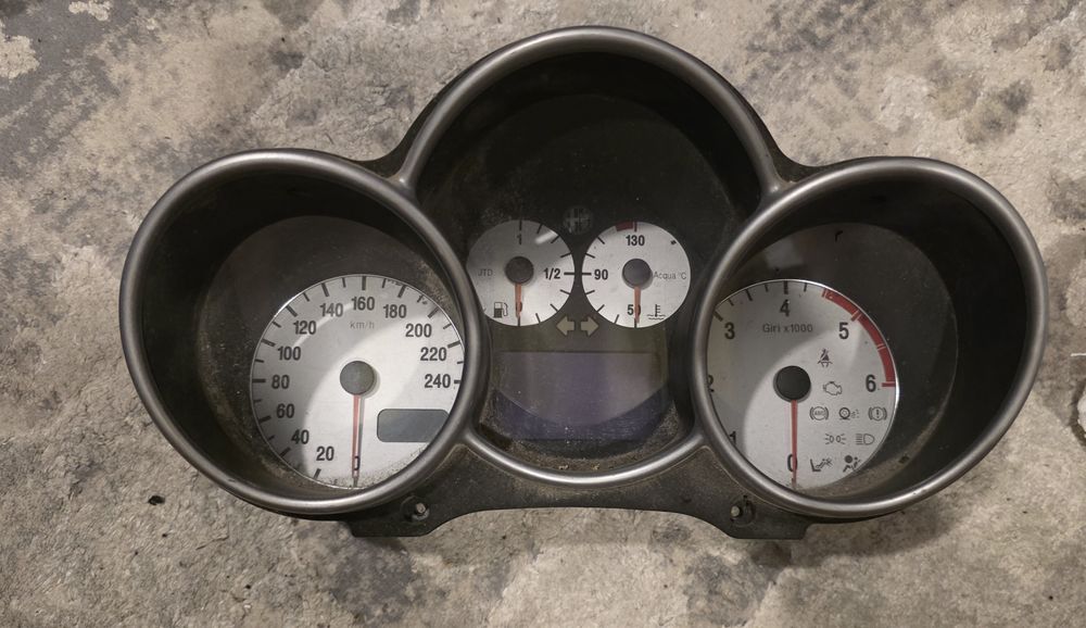 Ceasuri alfa romeo 147