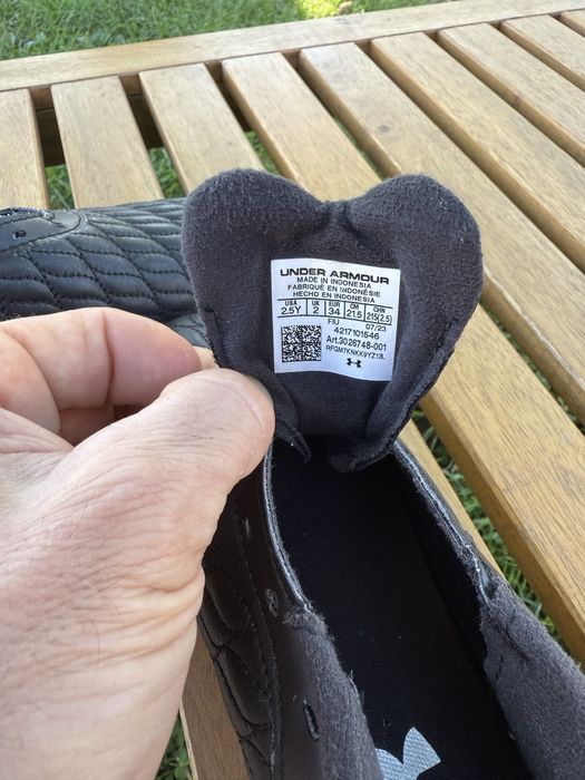 Ghete fotbal Under Armour marime 34